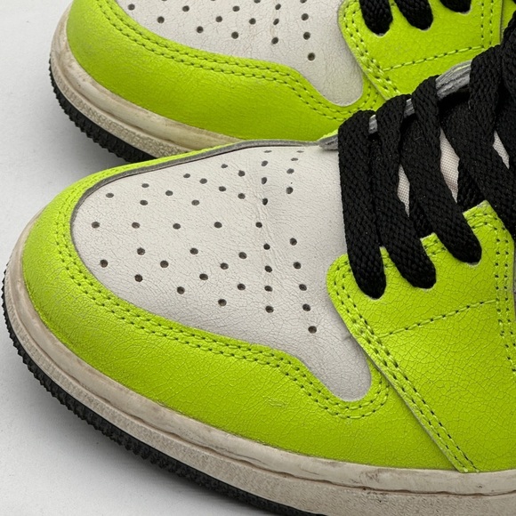 AIR JORDAN 1 RETRO HIGH OG VOLT/BLACK VISIONAIRE SIZE 9 - Picture 10 of 16